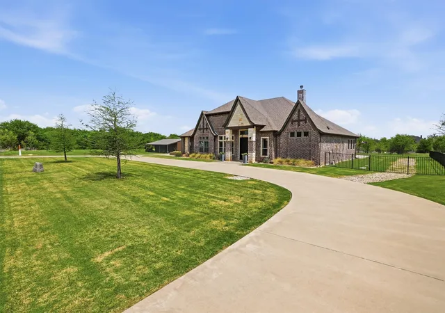 Homes for sale in Godley, TX | 6401 Starlight Ranch Rd, Godley, TX 76044 | MLS# 21227517