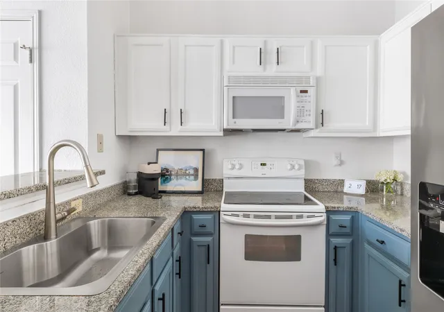 5th image of 4800 W Lovers Ln #312, Dallas, TX 75209 | MLS# 21226896