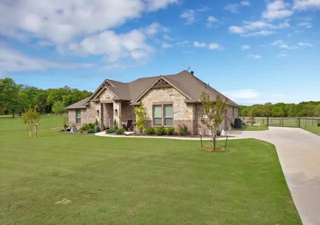 Homes for sale in Poolville, TX | 173 Stanley Ln, Poolville, TX 76487 | MLS# 21227450