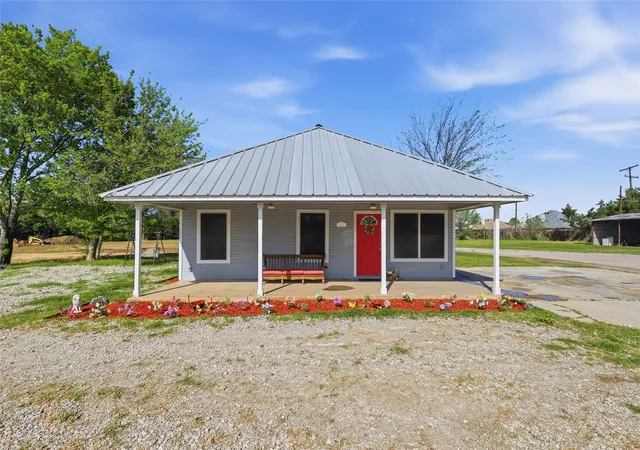 Photo 2 of Single family home for sale at 112 Willbanks Ln, Boyd, TX 76023 | MLS# 21225574 | Listing updated on 2026-07-25