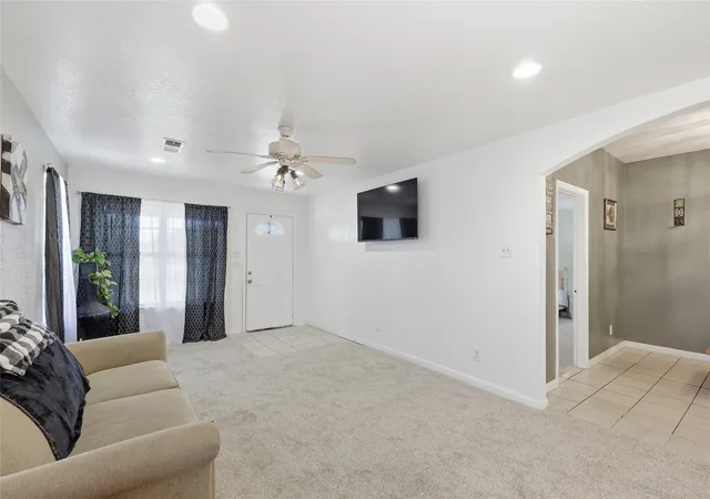 Photo 3 of Single family home for sale at 112 Willbanks Ln, Boyd, TX 76023 | MLS# 21225574 | Listing updated on 2026-07-25