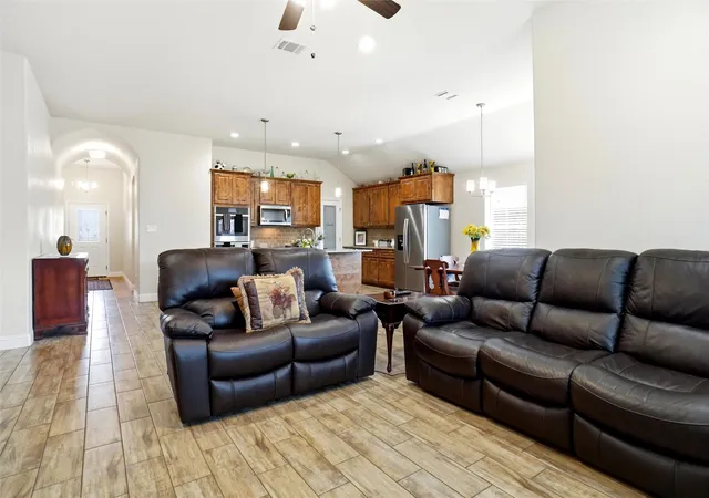 Homes for sale in Springtown, TX | 904 Avagail Ave, Springtown, TX 76082 | MLS# 21226139