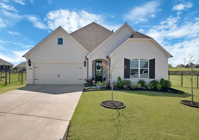 Photo 1 of Single family home for sale at 11705 Sand Cat Ct, Godley, TX 76044 | MLS# 21227753 | Listing updated on 2026-07-26