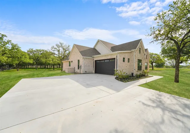 5th image of 1000 Bluebonnet Rdg, Weatherford, TX 76087 | MLS# 21223822
