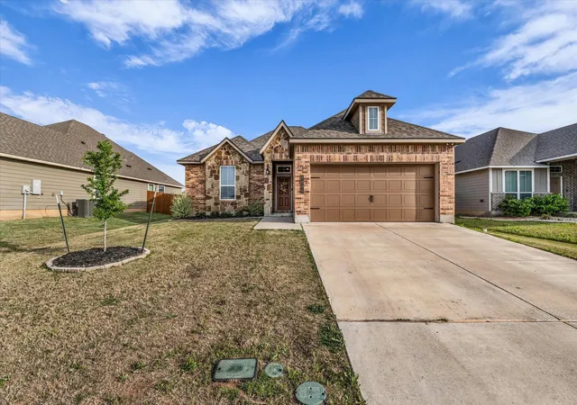 Single family home for sale at 7008 Llano Dr, China Spring, TX 76633 | MLS# 21227727