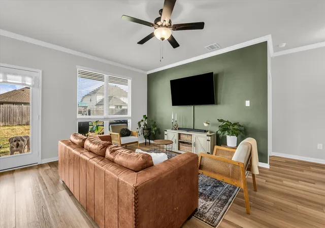 Photo 4 of Single family home for sale at 7008 Llano Dr, China Spring, TX 76633 | MLS# 21227727 | Listing updated on 2026-10-03