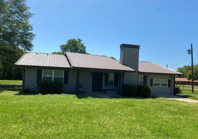 Homes for sale in Malakoff, TX | 1410 E Royall Blvd, Malakoff, TX 75148 | MLS# 21227852