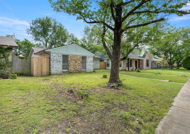 3rd image of 9620 Dale Glade Dr, Dallas, TX 75217 | MLS# 21227883