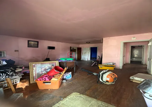 Photo 3 of Single family home for sale at 205 Graham Ave, Bonham, TX 75418 | MLS# 21225038 | Listing updated on 2026-08-25