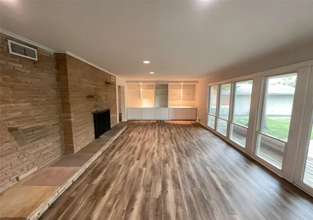 Photo 2 of Single family home for sale at 4106 Walnut Hill Ln, Dallas, TX 75229 | MLS# 21227983 | Listing updated on 2026-07-17