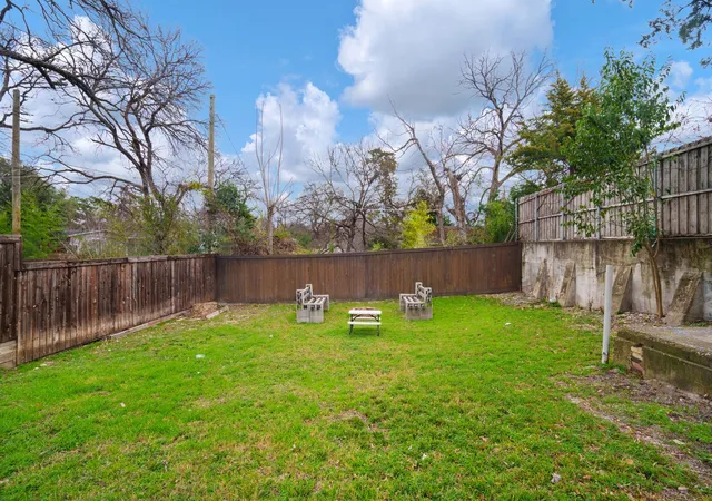 Homes for sale in Dallas, TX | 1614 Seevers Ave, Dallas, TX 75216 | MLS# 21228033