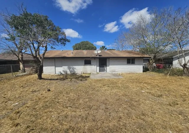 Photo 2 of Single family home for sale at 644 W Ligustrum Blvd, Robstown, TX 78380 | MLS# 21228052 | Listing updated on 2026-09-29