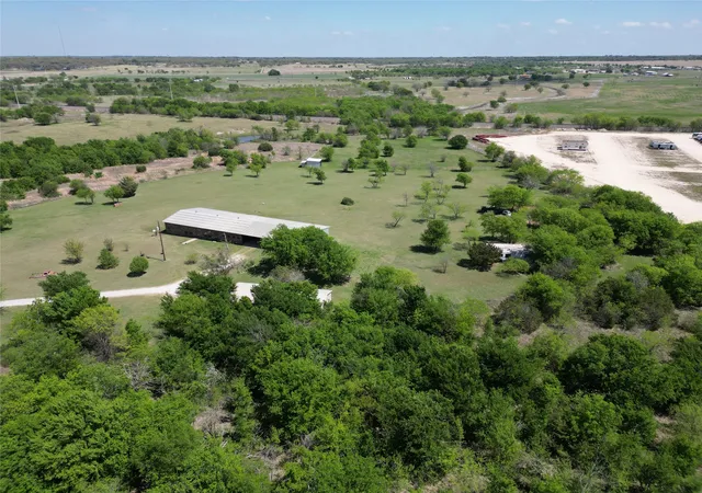 Photo 1 of Manufactured home for sale at 2101 Ridge View Dr, Cleburne, TX 76033 | MLS# 21228097 | Listing updated on 2026-08-19