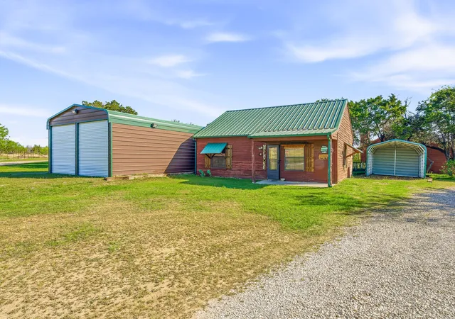 Homes for sale in Strawn, TX | 101 Hide Away Dr #7, Strawn, TX 76475 | MLS# 21225397