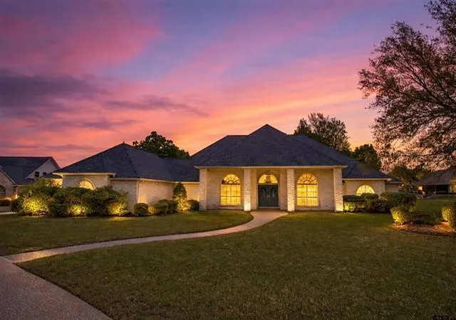Homes for sale in Hideaway, TX | 141 Cypress Point Cir, Hideaway, TX 75771 | MLS# 21228249