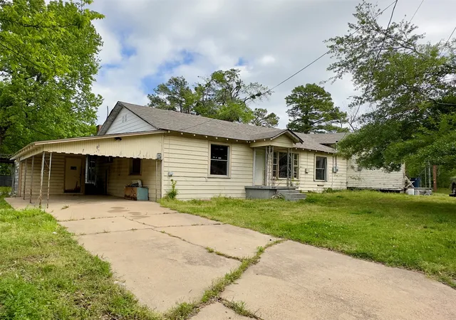 Homes for sale in Sulphur Springs, TX | 208 Anglin St, Sulphur Springs, TX 75482 | MLS# 21228262