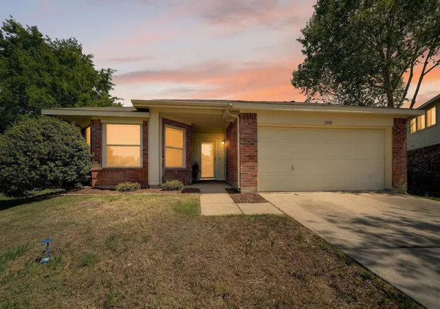 Photo 1 of Single family home for sale at 2800 Arbury Dr, Mc Kinney, TX 75071 | MLS# 21226005 | Listing updated on 2026-08-19