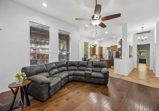 Photo 4 of Single family home for sale at 2700 Black Canyon Dr, Mc Kinney, TX 75072 | MLS# 21222279 | Listing updated on 2026-07-09