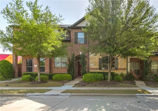 Homes for sale in Irving, TX | 8728 Iron Horse Dr, Irving, TX 75063 | MLS# 21228382