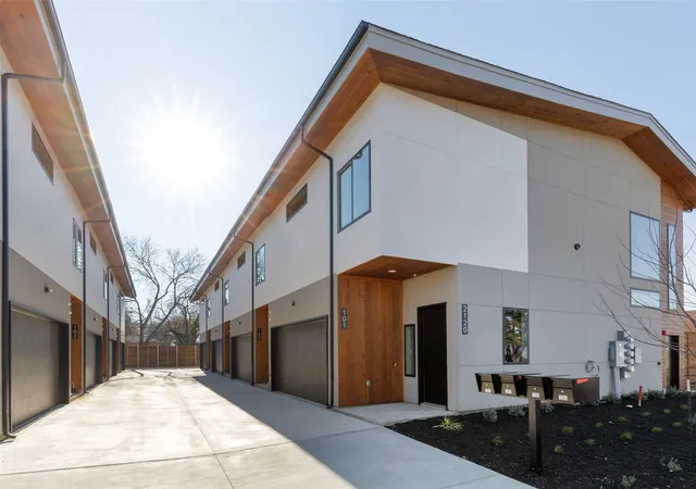 1st image of 2120 Lovedale Ave #103, Dallas, TX 75235 | MLS# 21228340