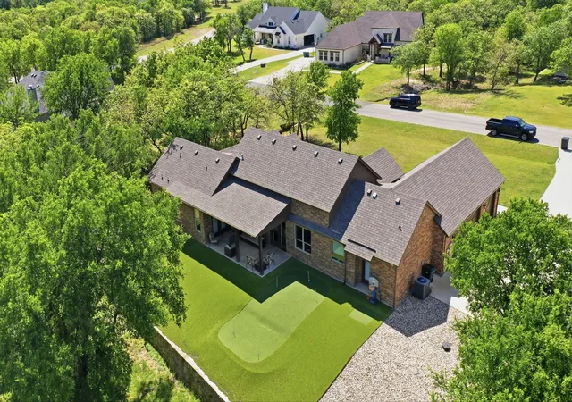 Homes for sale in Lipan, TX | 104 Oak Bend Ct, Lipan, TX 76462 | MLS# 21228404
