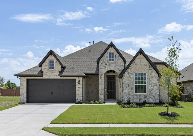 Photo 1 of Single family home for sale at 801 Trinity St, Van Alstyne, TX 75495 | MLS# 21228476 | Listing updated on 2026-10-01