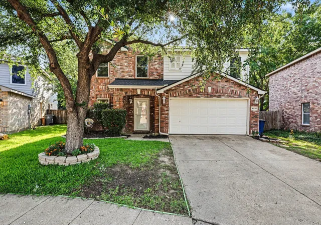 Single family home for sale at 4030 Holly Leaf Ct, Dallas, TX 75212 | MLS# 21228482