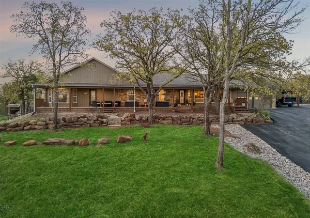 Photo 3 of Single family home for sale at 100 Swisher Rd, Denton, TX 76208 | MLS# 21215927 | Listing updated on 2026-08-17