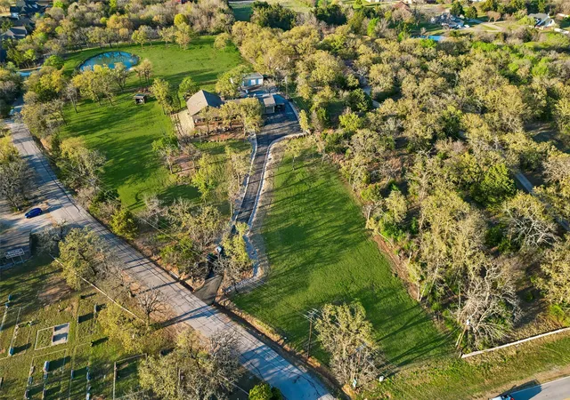 40th image of 100 Swisher Rd, Shady Shores, TX 76208 | MLS# 21215927