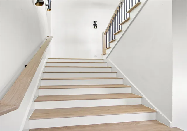 Photo 3 of Sale Pending at 2413 Vagas St, Dallas, TX 75219 | MLS# 21226791 | Listing updated on 2026-08-04