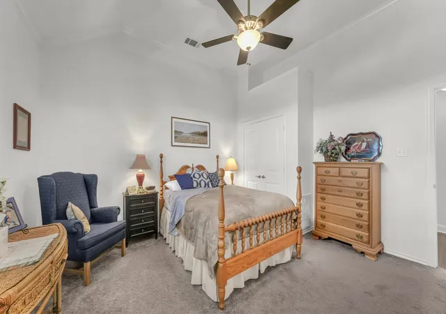 Photo 3 of Single family home for sale at 604 Holiday Hills Dr, Mineral Wells, TX 76067 | MLS# 21224503 | Listing updated on 2026-09-22