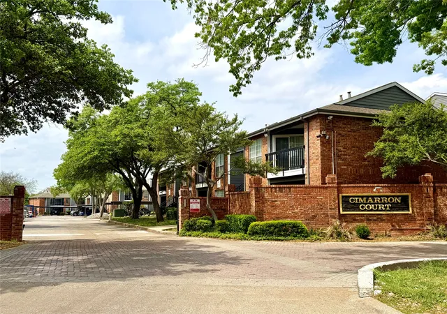 Listing Photo 4 - Condo for sale in building located at 18333 Roehampton Dr, Dallas, TX 75252 - Unit #624