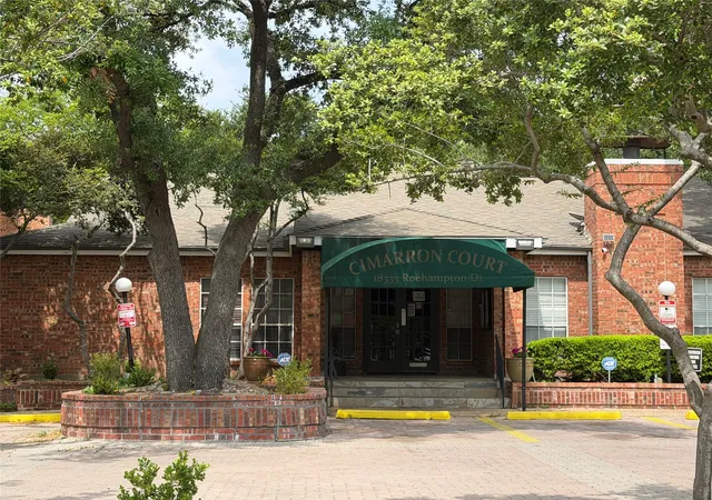Listing Photo 5 - Condo for sale in building located at 18333 Roehampton Dr, Dallas, TX 75252 - Unit #624