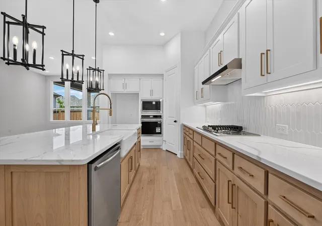 Photo 3 of Single family home for sale at 4018 Windy Point Rd, Little Elm, TX 75068 | MLS# 21228612 | Listing updated on 2026-09-22