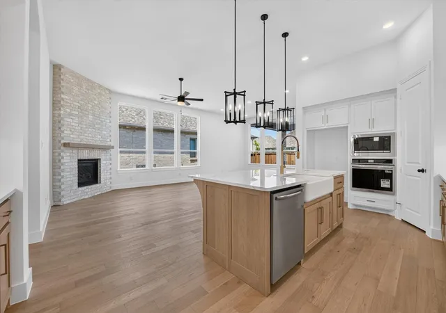 Photo 3 of Single family home for sale at 4018 Windy Point Rd, Little Elm, TX 75068 | MLS# 21228612 | Listing updated on 2026-09-22