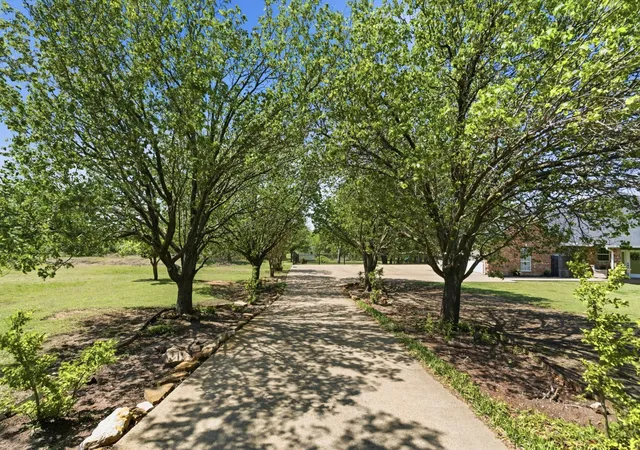 Photo 3 of Single family home for sale at 405 Zion Hill Rd, Weatherford, TX 76088 | MLS# 21228680 | Listing updated on 2026-07-06