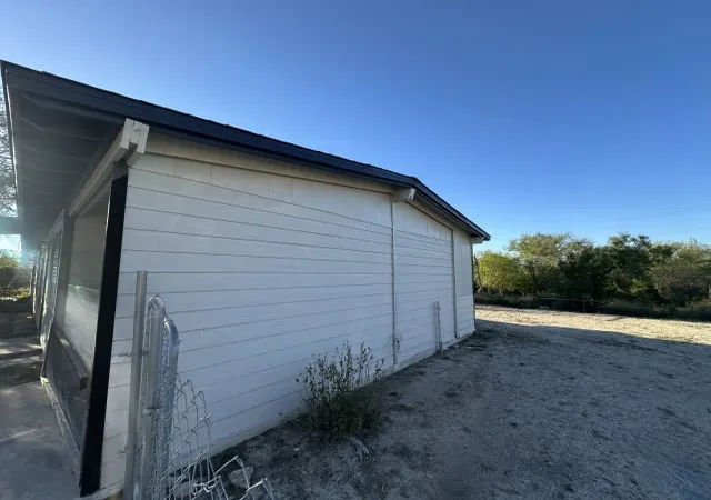 Photo 2 of Single family home for sale at 337 339 Long Dr, Del Rio, TX 78840 | MLS# 21228749 | Listing updated on 2026-09-03