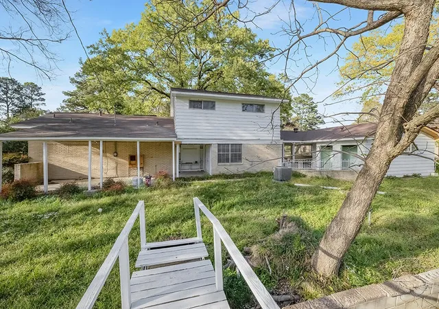 Photo 1 of Single family home for sale at 2305 Cherry Hill Rd, Texarkana, TX 75503 | MLS# 21228670 | Listing updated on 2026-08-22