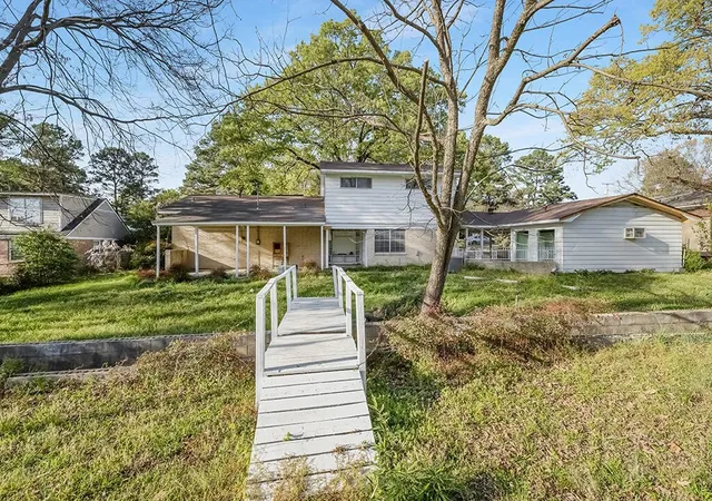 Photo 2 of Single family home for sale at 2305 Cherry Hill Rd, Texarkana, TX 75503 | MLS# 21228670 | Listing updated on 2026-08-22