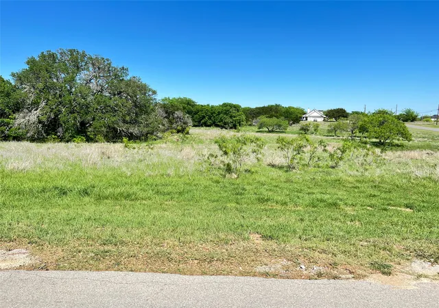 Homes for sale in Whitney, TX | 35044 Oak Wood Dr, Whitney, TX 76692 | MLS# 21228518