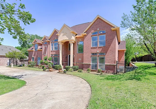 Photo 2 of Single family home for sale at 2435 Valley View Dr, Cedar Hill, TX 75104 | MLS# 21228845 | Listing updated on 2026-08-29