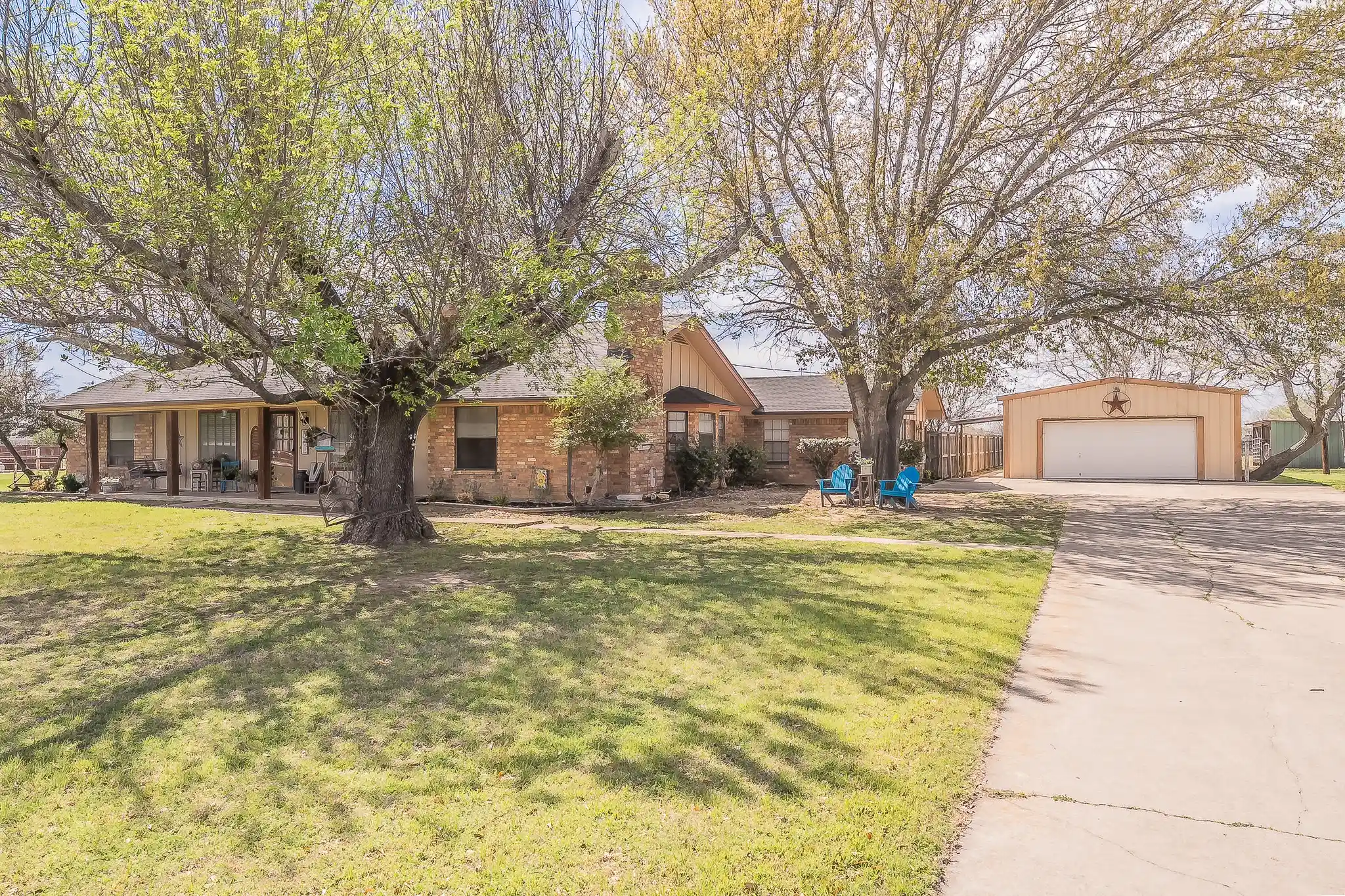 Photo 1 of Single family home for sale at 11485 Ridgeview Cir, Fort Worth, TX 76244 | MLS# 21228851 | Listing updated on 2026-06-06