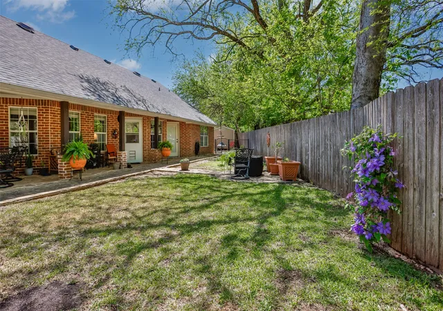 Photo 4 of Single family home for sale at 116 Ashlyn Ct, Whitesboro, TX 76273 | MLS# 21228696 | Listing updated on 2026-09-21