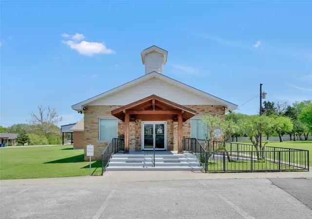 Photo 3 of Land for sale at 1212 & 1214 N Bus 287 Hwy, Decatur, TX 76234 | MLS# 21228951 | Listing updated on 2026-07-06