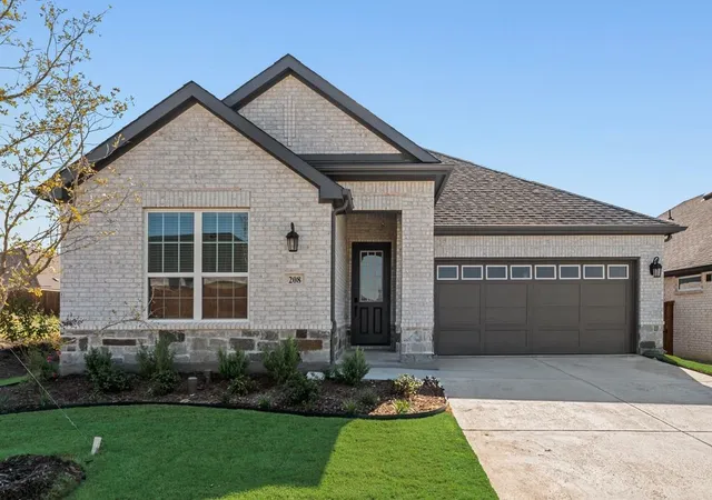 Photo 2 of Single family home for sale at 208 Starlight Dr, Anna, TX 75409 | MLS# 21228975 | Listing updated on 2026-10-08