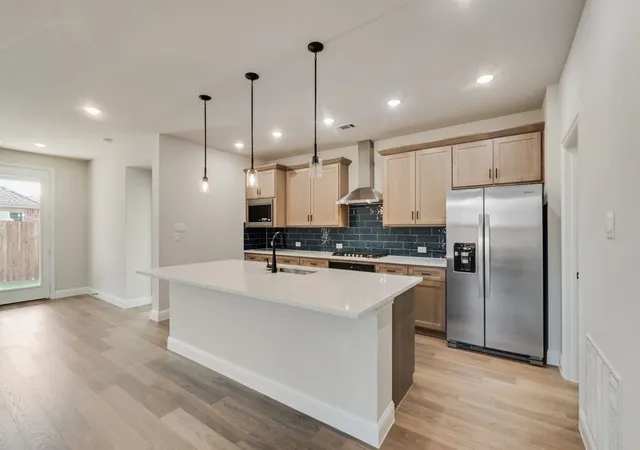 Photo 3 of Single family home for sale at 208 Starlight Dr, Anna, TX 75409 | MLS# 21228975 | Listing updated on 2026-10-08