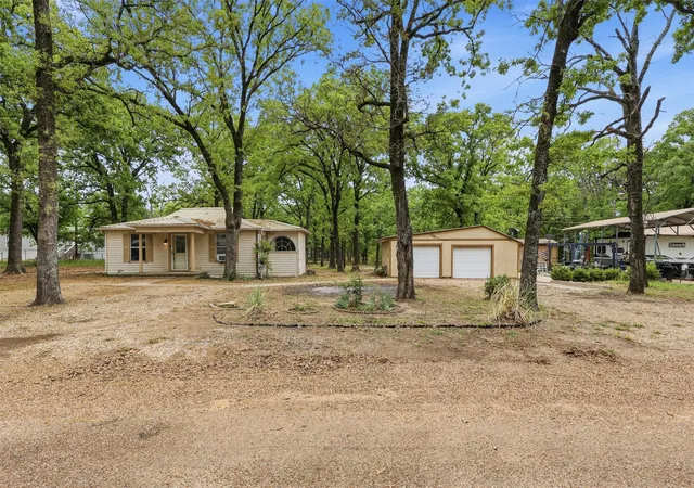Homes for sale in Gun Barrel City, TX | 113 Karen Ln, Gun Barrel City, TX 75156 | MLS# 21227838