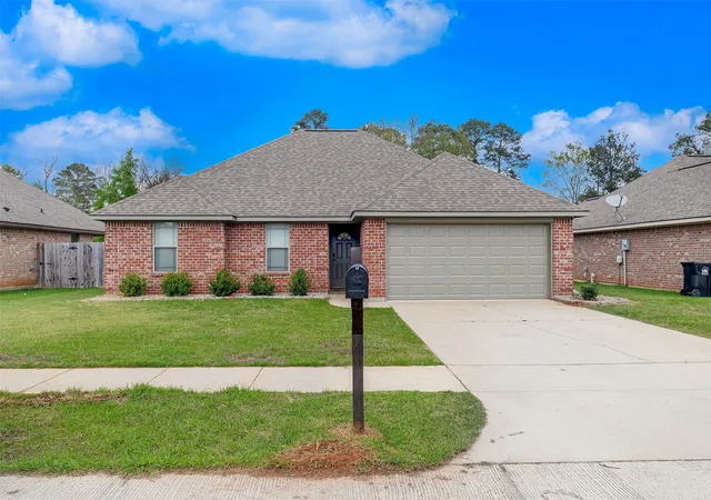 Homes for sale in Haughton, LA | 521 Big Red Cir, Haughton, LA 71037 | MLS# 21229014