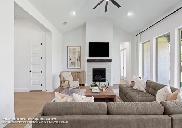 Photo 4 of Sale Pending at 1950 Benedetto Wy, Rockwall, TX 75032 | MLS# 21229066 | Listing updated on 2026-08-04