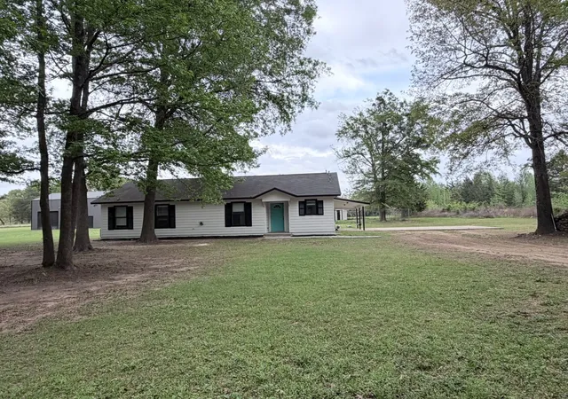 Homes for sale in Pittsburg, TX | 196 County Road 2220, Pittsburg, TX 75686 | MLS# 21229084